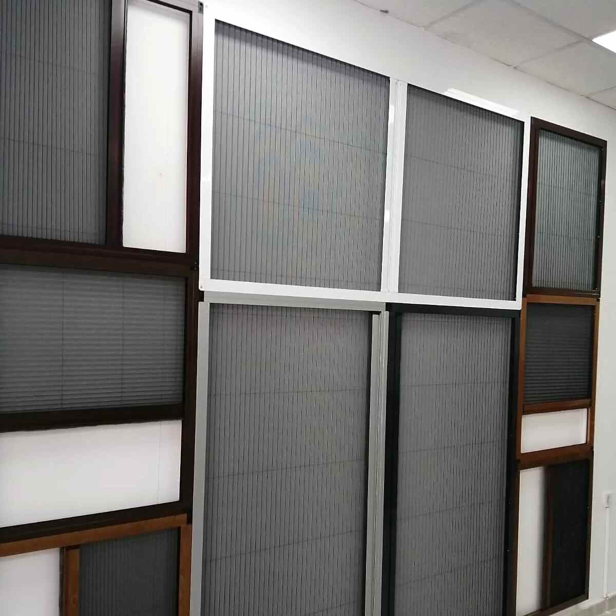 Sineklik Modelleri Karşılaştırması: Plise mi, Stor mu, Menteşeli mi?